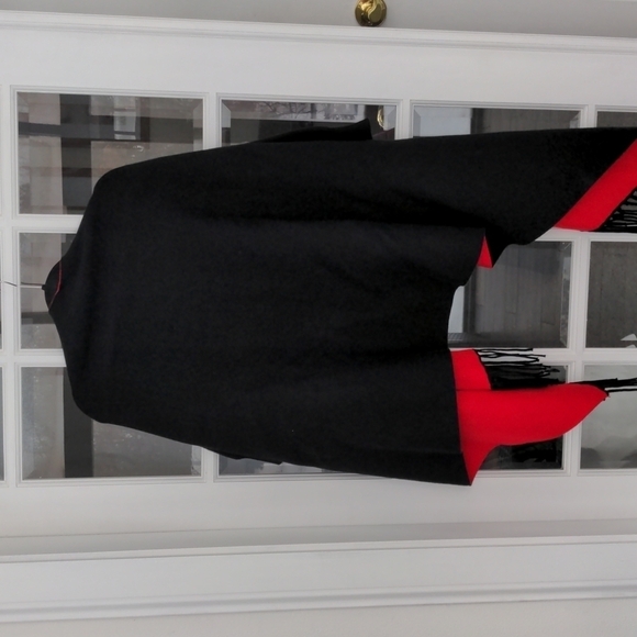 Kloth & Clover reversible sweater shawl fringe One‎ Size - Picture 4 of 5